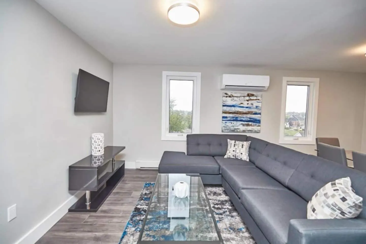 Clifton Hill Hideaway 2A - Two Bedroom Condo Niagara Falls 0*,  Canada